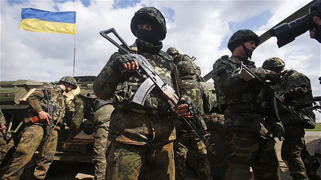 Armata Ucrainei a început retragerea armamentului greu din estul țării