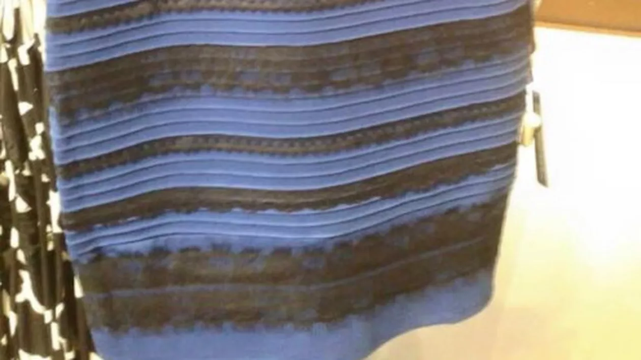 Povestea rochiei care a dat peste cap internetul (FOTO)