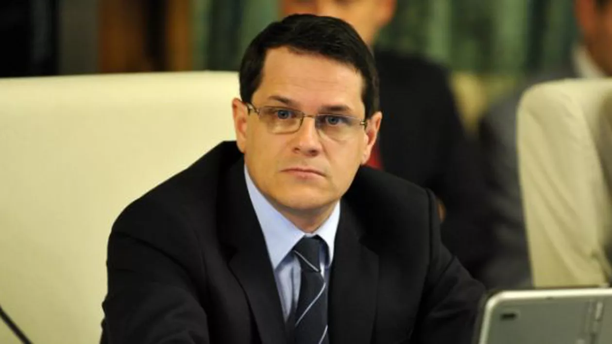 Parlamentul votează, luni, numirea lui Eduard Hellvig la şefia SRI