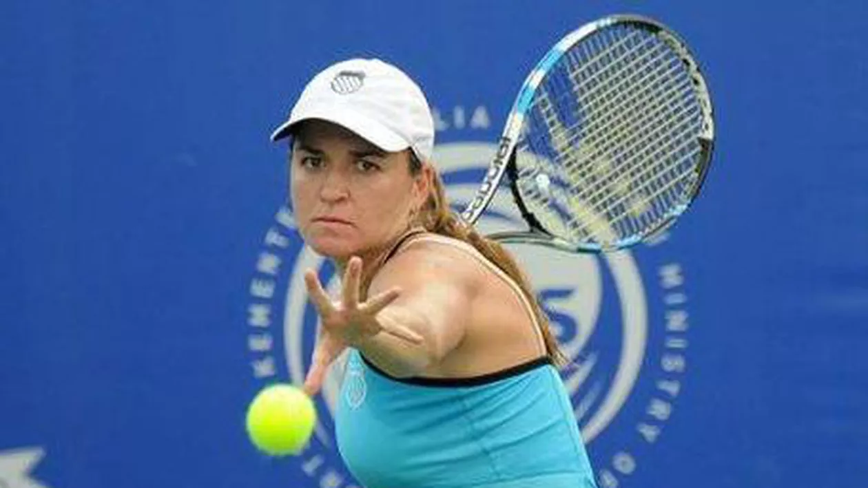 Alexandra Dulgheru a învins-o de Gajdosova şi s-a calificat în finală la Kuala Lumpur