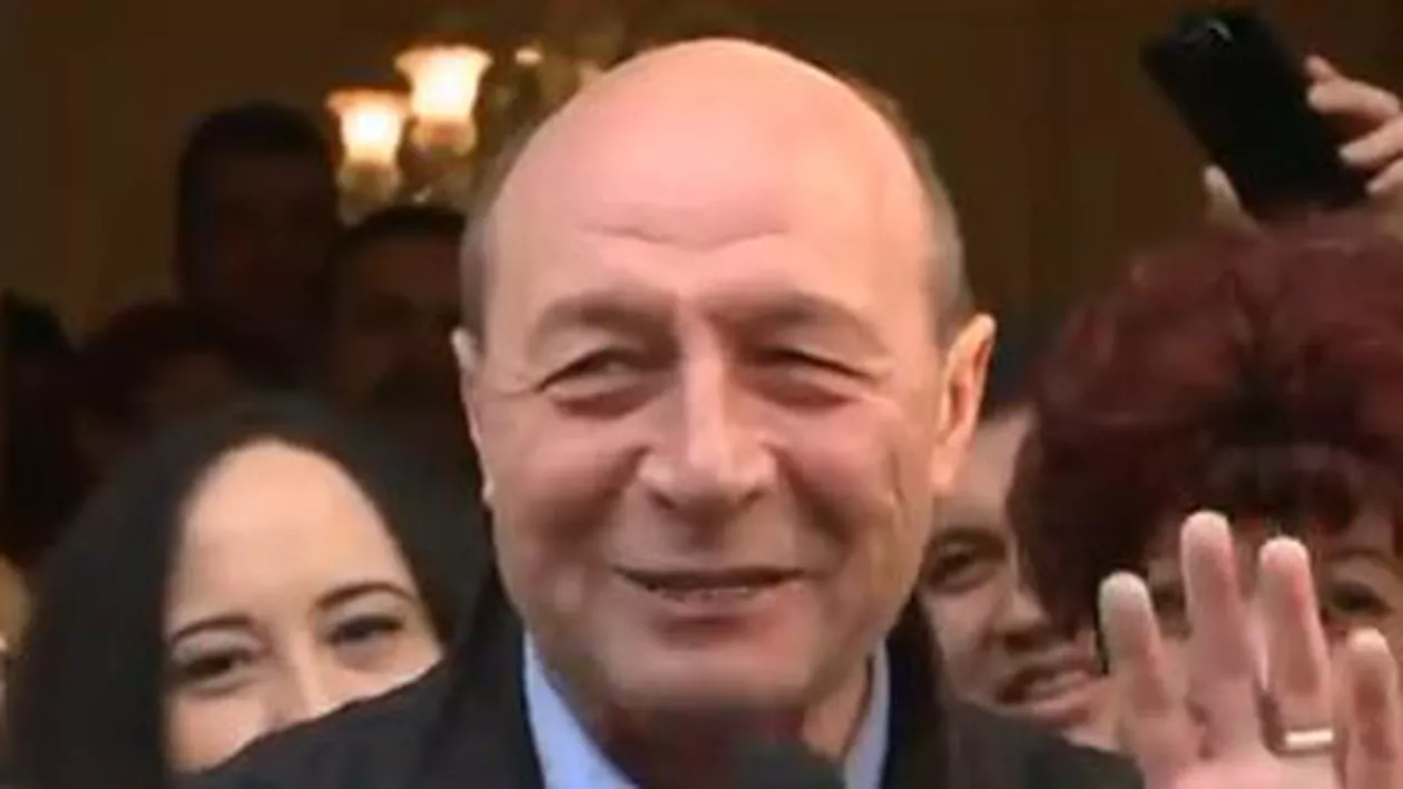Traian Băsescu, către susținătoarele PMP: Dacă aș putea, azi aș dubla indemnizația pentru concediul de maternitate (VIDEO)