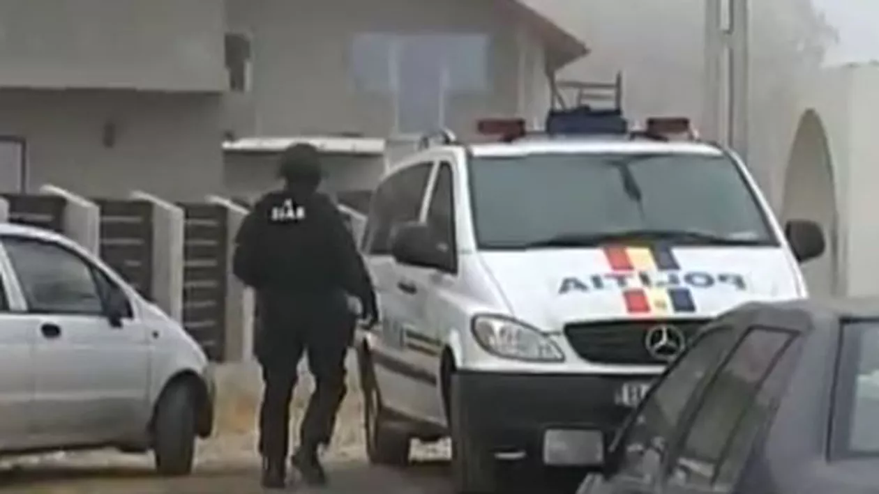 Percheziții DIICOT în Capitală și trei județe la grupări acuzate de fraude informatice