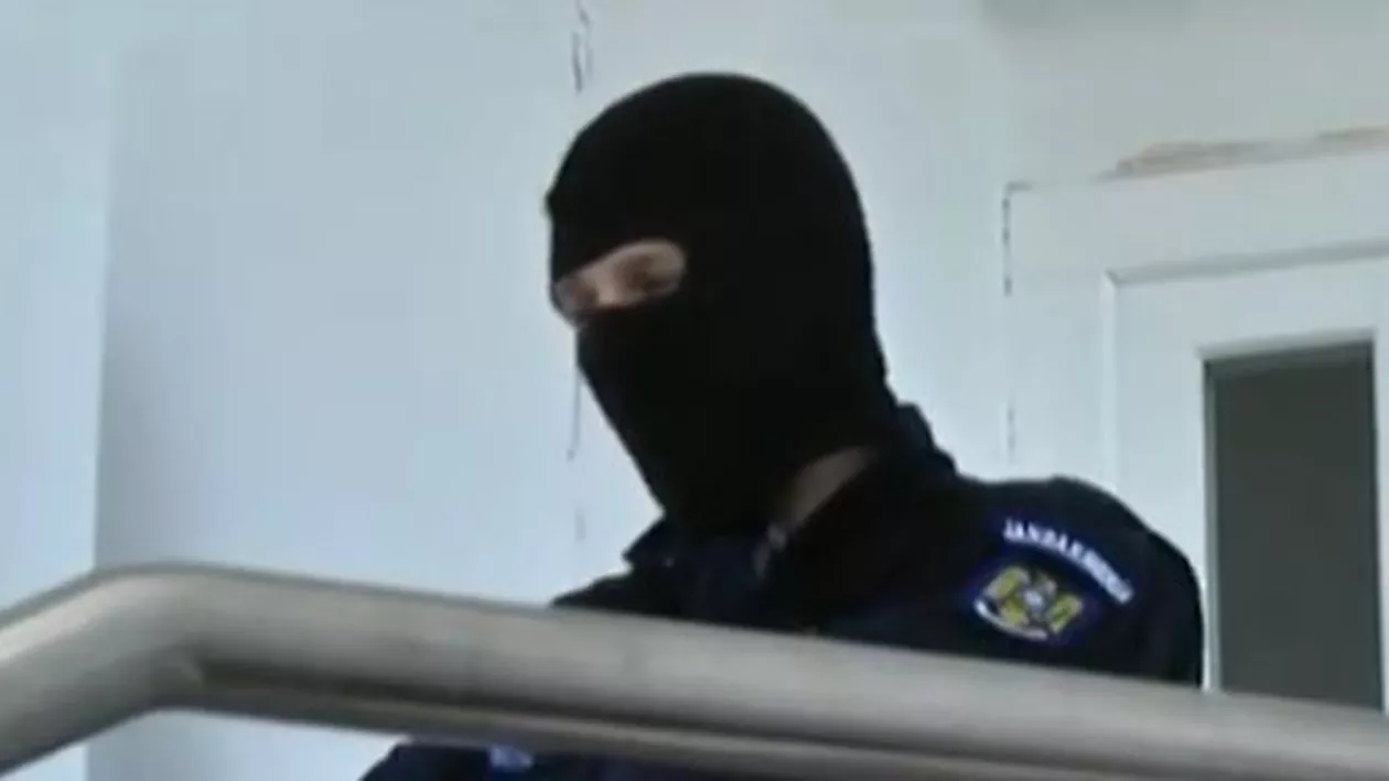 Percheziții în București şi zece judeţe la persoane bănuite de evaziune fiscală şi spălare de bani: Omul de afaceri Georgică Cornu a fost dus la audieri