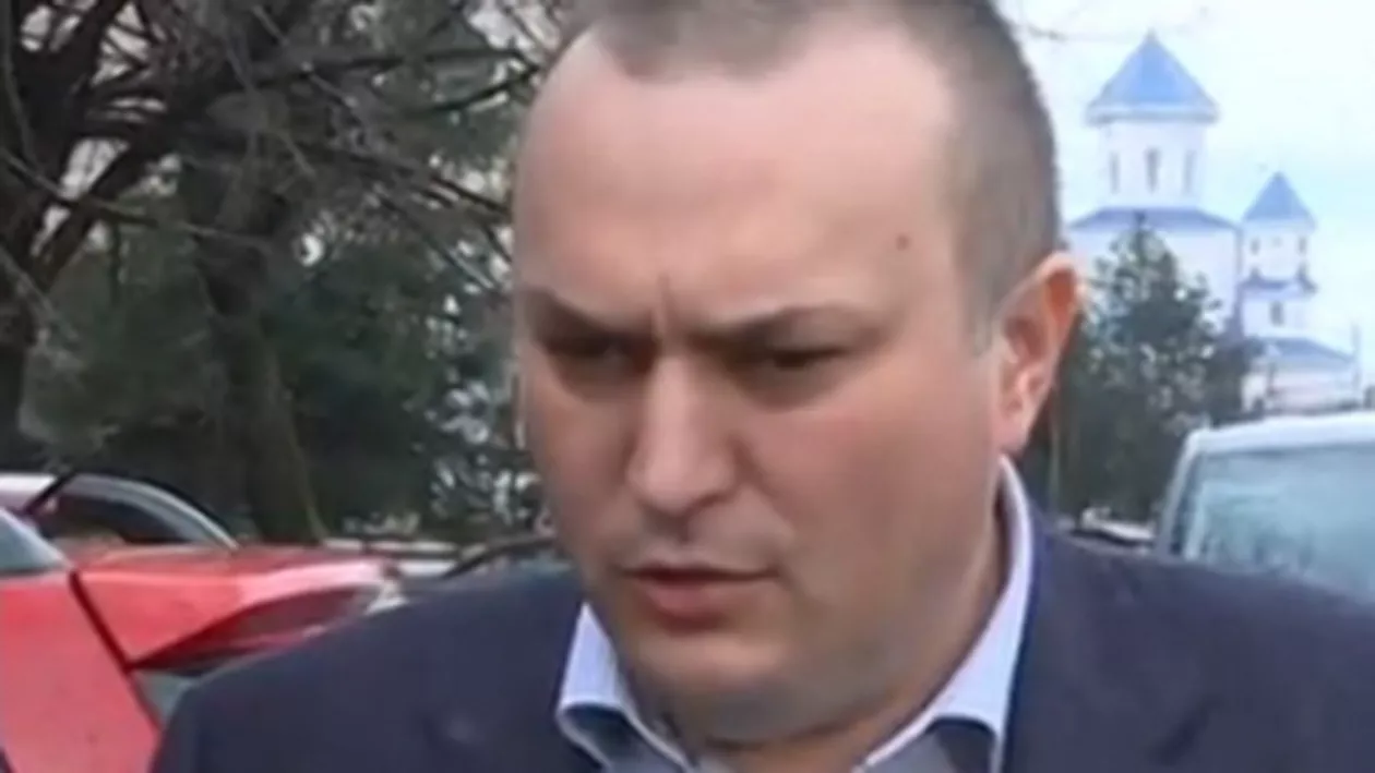 Primarul Ploieştiului, arestat preventiv pentru luare de mită, şi-a dat demisia din funcţie. Iulian Bădescu a renunţat şi la calitatea de membru al PSD