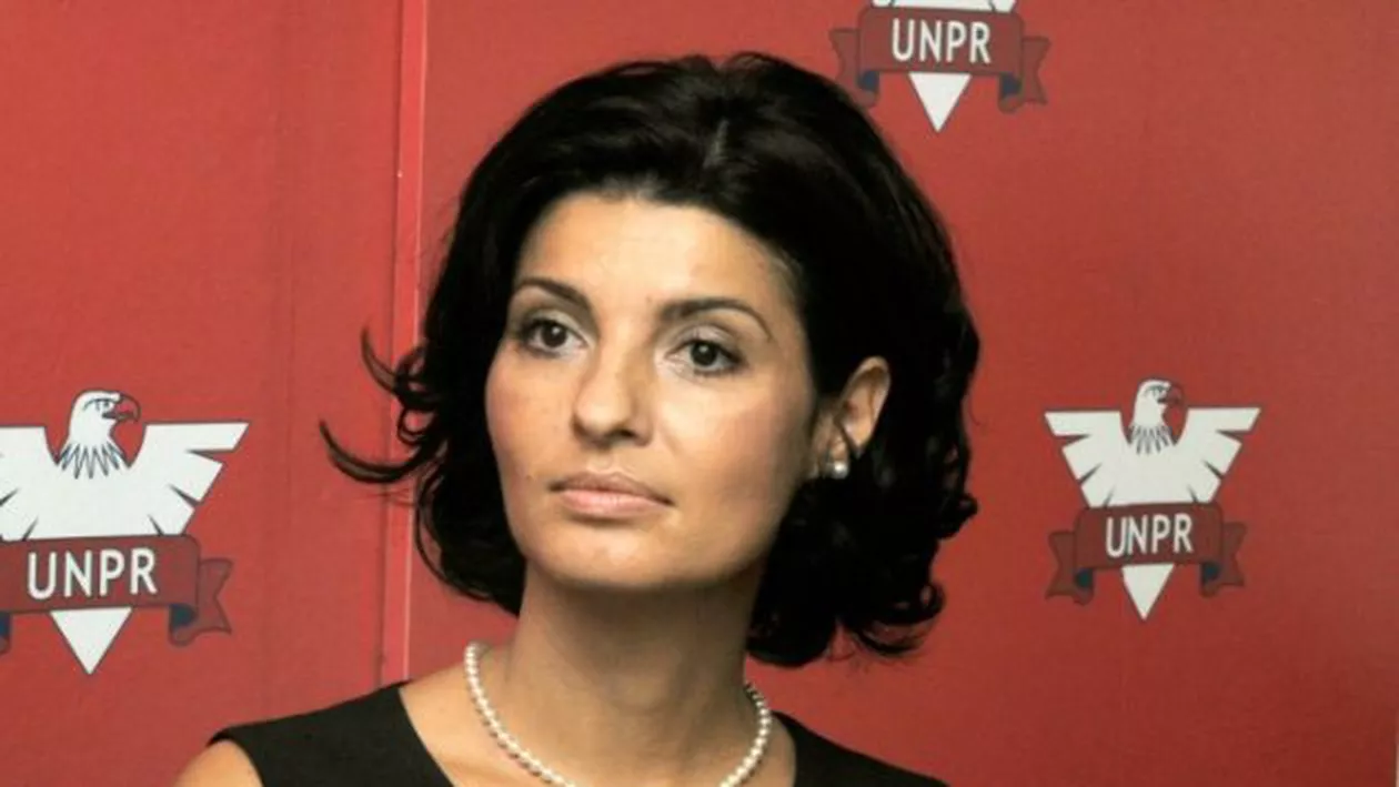 Lavinia Șandru citează poezii „cu dedicație”, după acuzațiile pe care DNA i le aduce lui Vâlcov