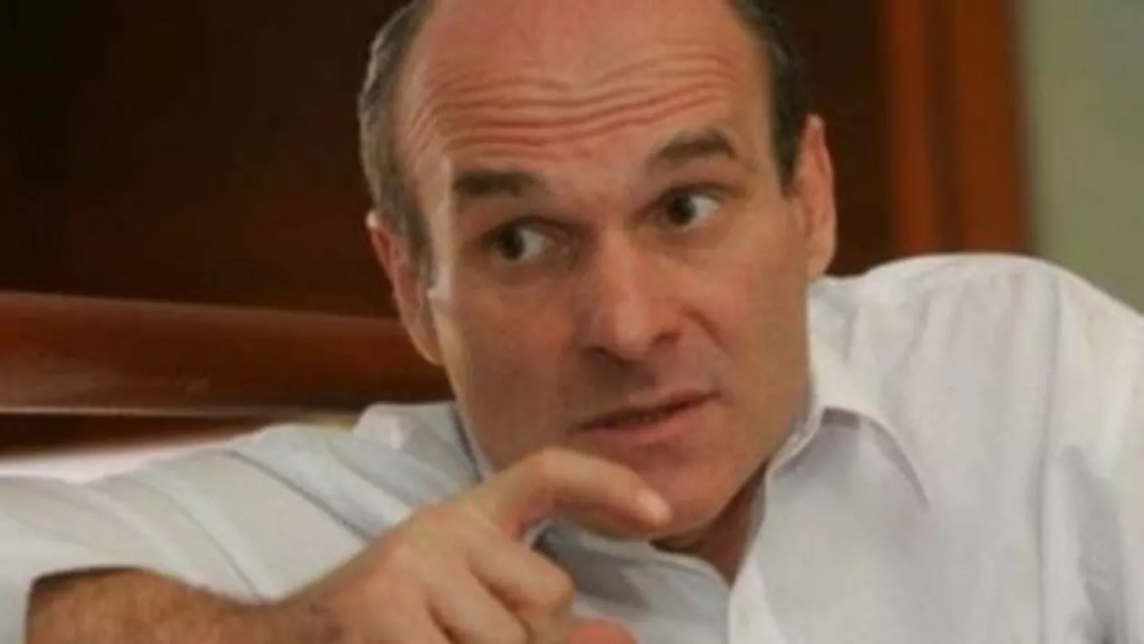 CTP, despre scandalul Gabriela Firea - Traian Băsescu: Senatoarea PSD nu poate fi bănuită că ar fi vreo zambilă, dalbă copilă