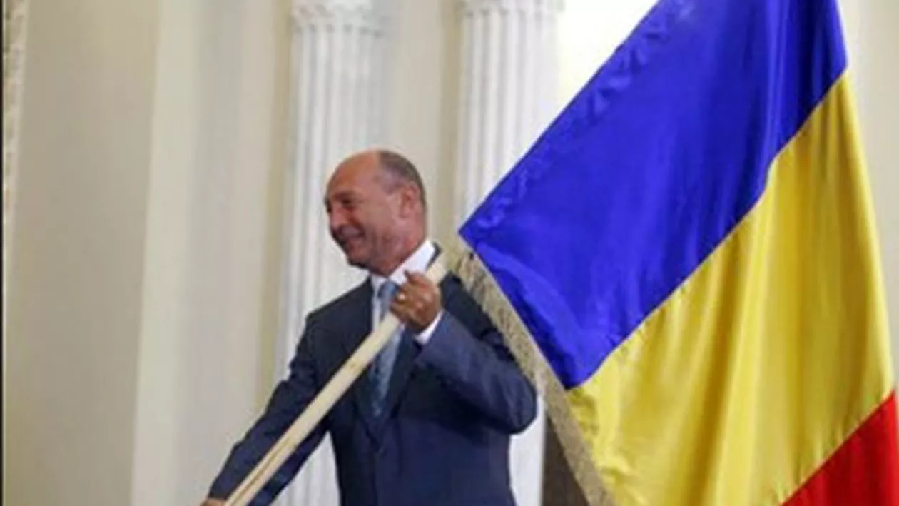Traian Băsescu s-a-ntors pe “maidanul” politic: "După cât de greu se mişcă “marele PNL”, parcă vezi că iar devine liderul opoziţiei"