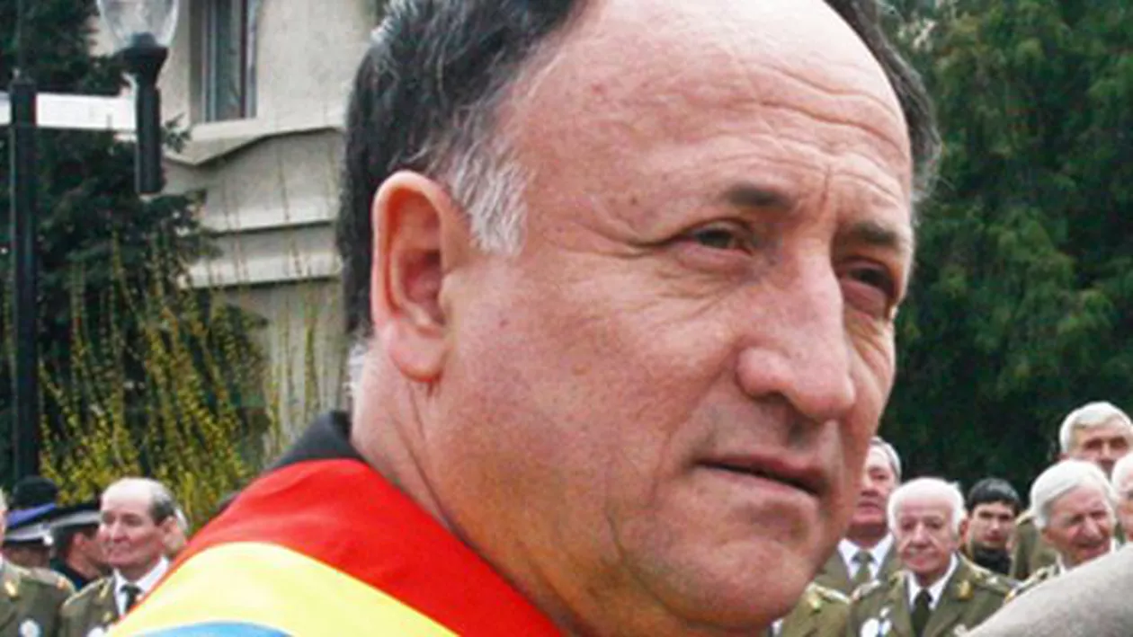 Primarul din Pitești, Tudor Pendiuc şi fiica sa, trimişi în judecată