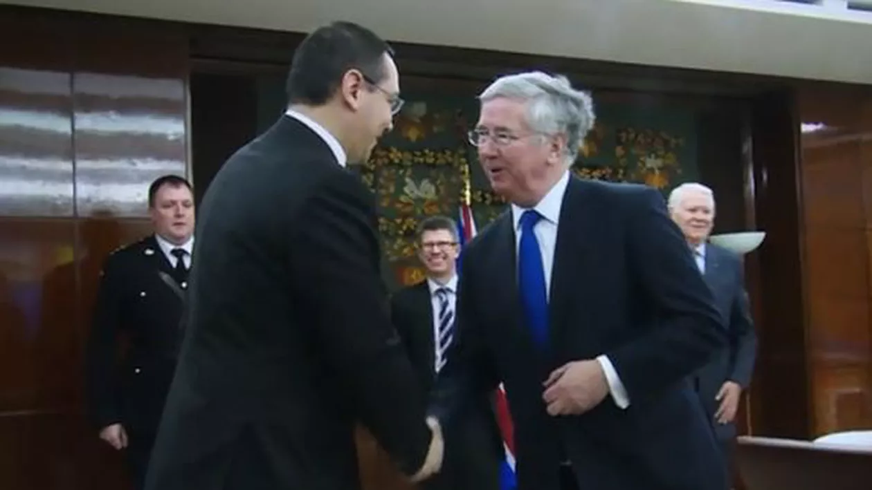 Minstrul britanic al Apărării, Michael Fallon: Marea Britanie vrea să participe la exerciţiile militare găzduite de România (VIDEO)
