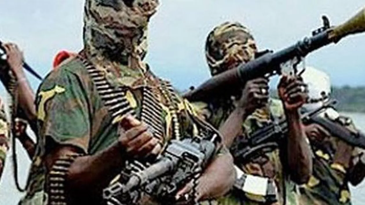 Militanți Boko Haram, suspectați că ar fi decapitat 23 de persoane și ar fi incendiat mai multe case: Au măcelărit victimele ca pe nişte vite