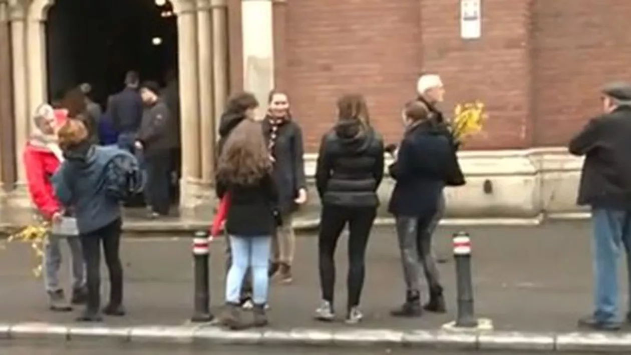 Aproximativ 2.000 de credincioși catolici au participat la procesiunea de Florii, unde au cântat imnuri religioase (VIDEO)