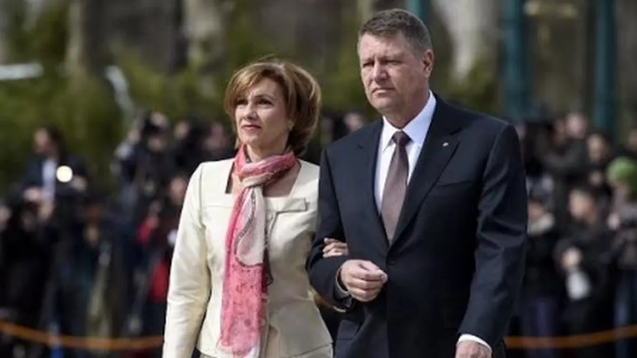 Vestimentația Primei Doamne, Carmen Iohannis, a atras din nou toate privirile la primirea oficială a președintelui turc, Recep Erdogan