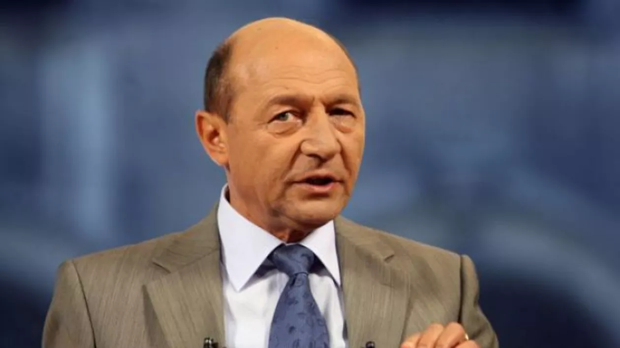 Traian Băsescu, decorat de Nicolae Timofti cu ordinul „Ștefan Cel Mare”: Nu pot decât să răspund cu respect și dragoste