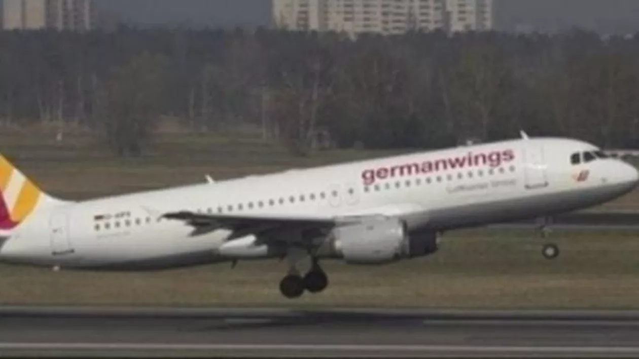 Un avion al companiei Germanwings a fost nevoit să aterizeze la Veneţia, după ce două persoane aflate la bord au început să se simtă rău