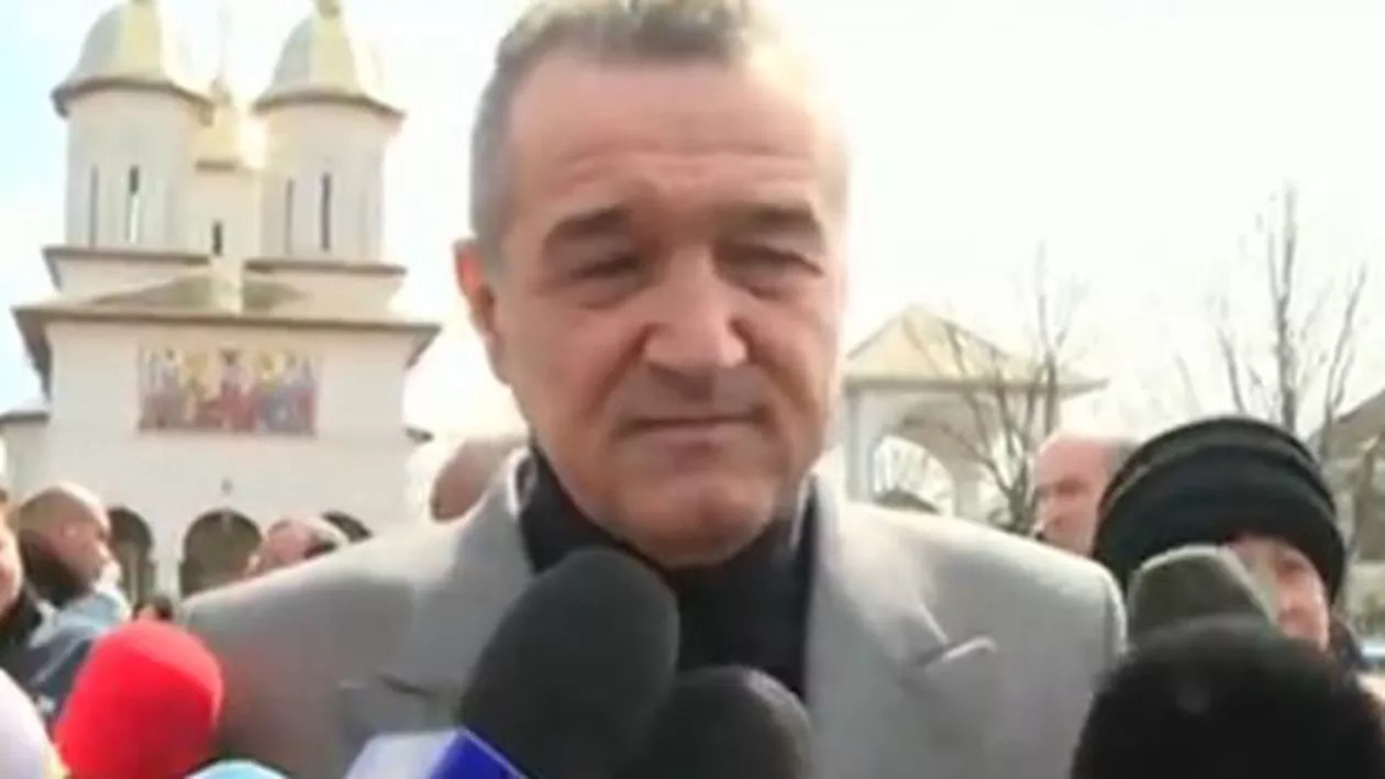 Gigi Becali, alături de familie la slujba de Florii. Latifundiarul din Pipera a refuzat să stea de vorbă cu jurnaliştii: Eu sunt un fost deținut. De ce să vorbesc? (VIDEO)
