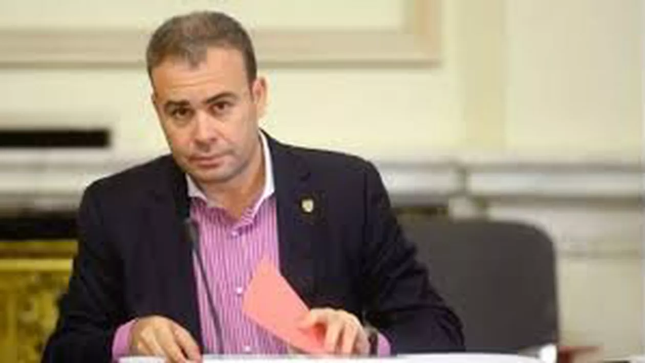 Darius Vâlcov a demisionat din Parlament