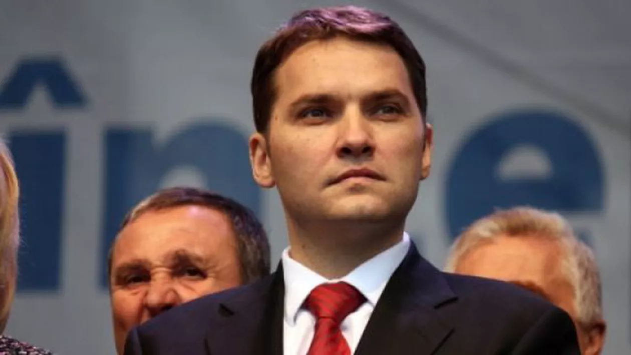 CCR judecă miercuri sesizările făcute de Klaus Iohannis, PNL și CSM în cazul lui Dan Șova