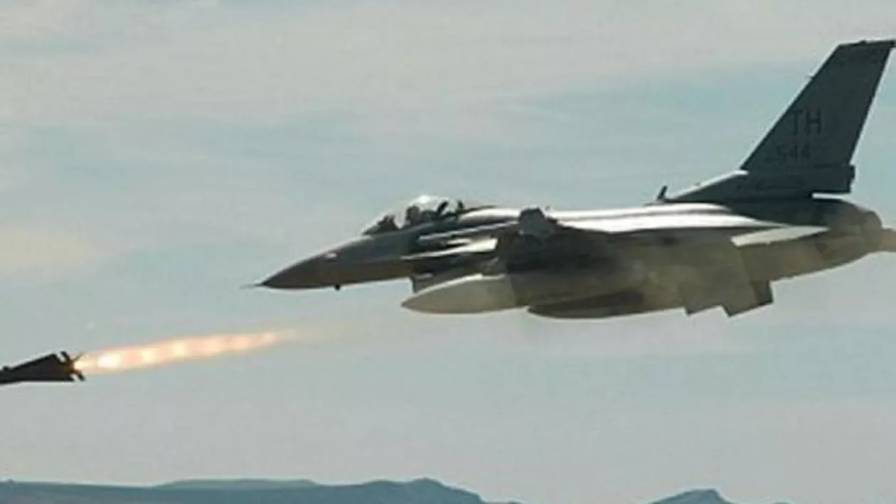 Sediul Ministerului Apărării din Yemen, lovit de un raid aerian