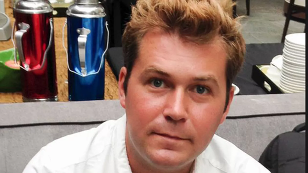 Apple, într-un nou scandal privind condițiile de muncă: "Muncești 16 ore pe zi, șeful nu te lasă în pace nici la spital, nici la nuntă"