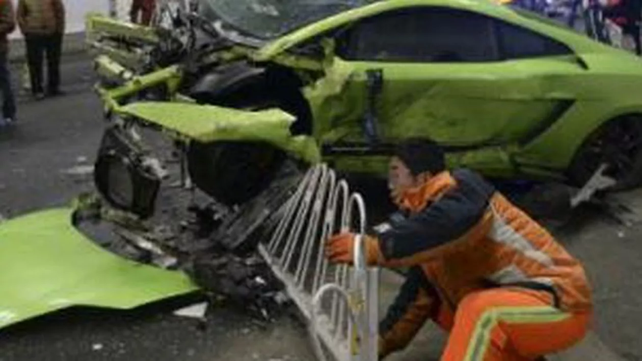 Un Lamborghini și un Ferrari s-au ciocnit la Beijing înainte de premiera filmului "Fast and Furious 7" (VIDEO)
