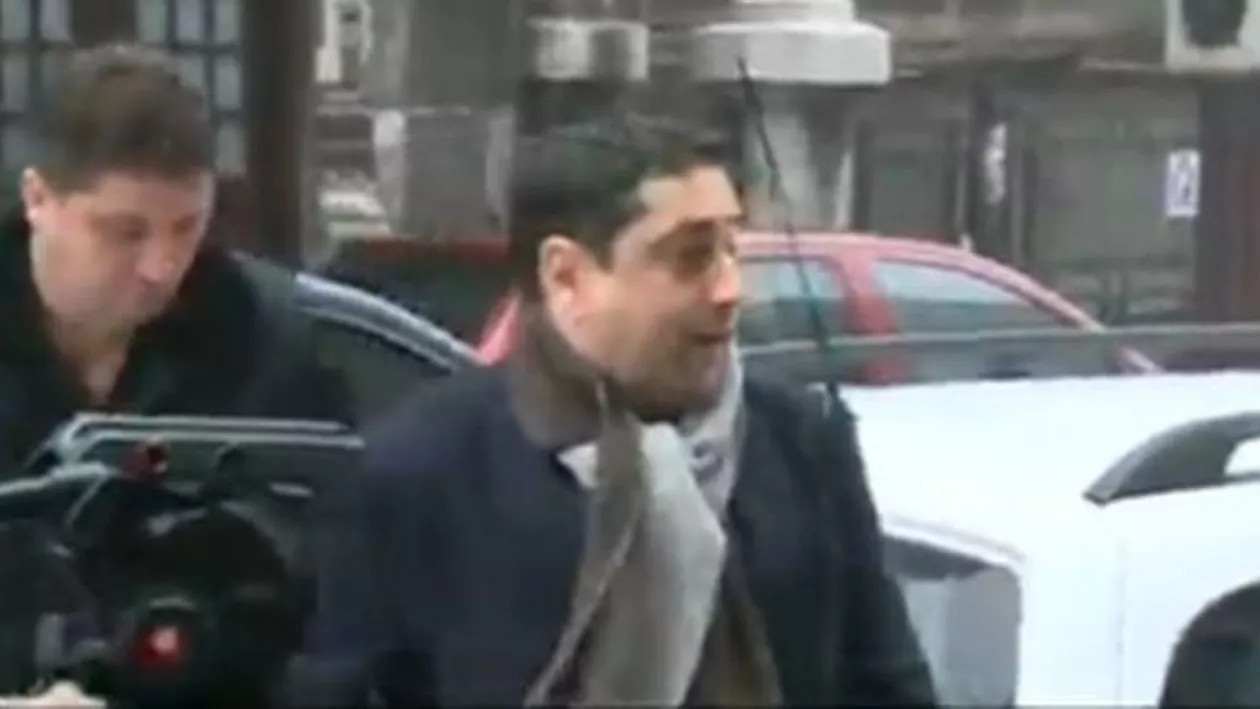 Fostul ministru Cristian David, judecat sub control judiciar în dosarul în care este acuzat de luare de mită