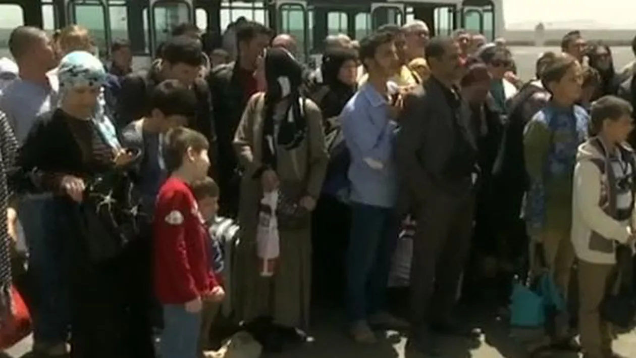 MAE: Patru cetățeni români și doi membri de familie au fost evacuați marți din Yemen