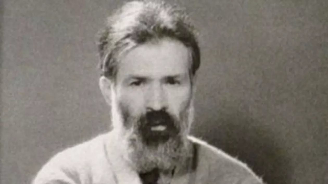 Brancuși, victima limbii engleze și a nepăsării autorităților: Informaţiile prezentate pe un panou de lângă Coloana Infinitului conţin greşeli grave de exprimare