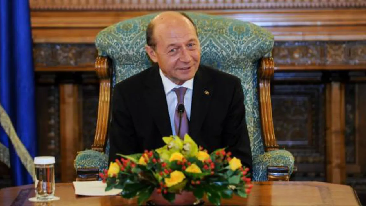 Traian Băsescu, despre consultările de la Cotroceni: În mod categoric s-a încălcat Constituția. Atribuțiunea constituțională este consultarea cu Guvernul (VIDEO)