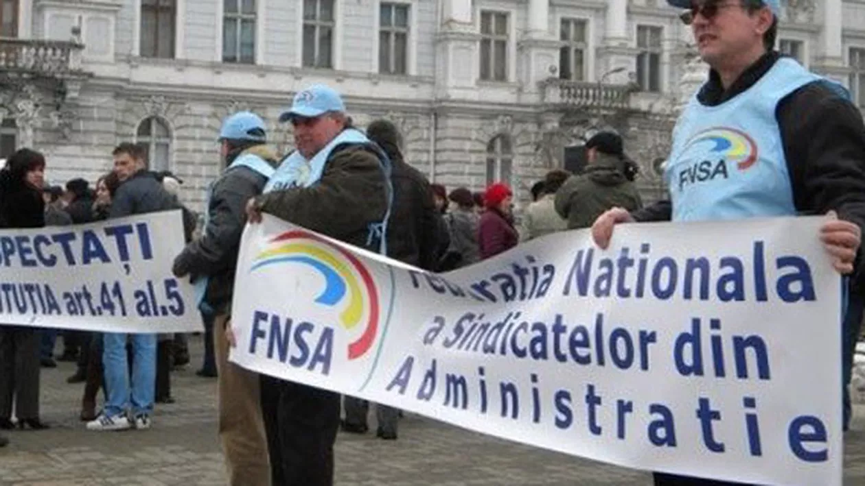 Angajații din administrația publică au protestat la Ministerul Muncii, nemulțumiți de salarii