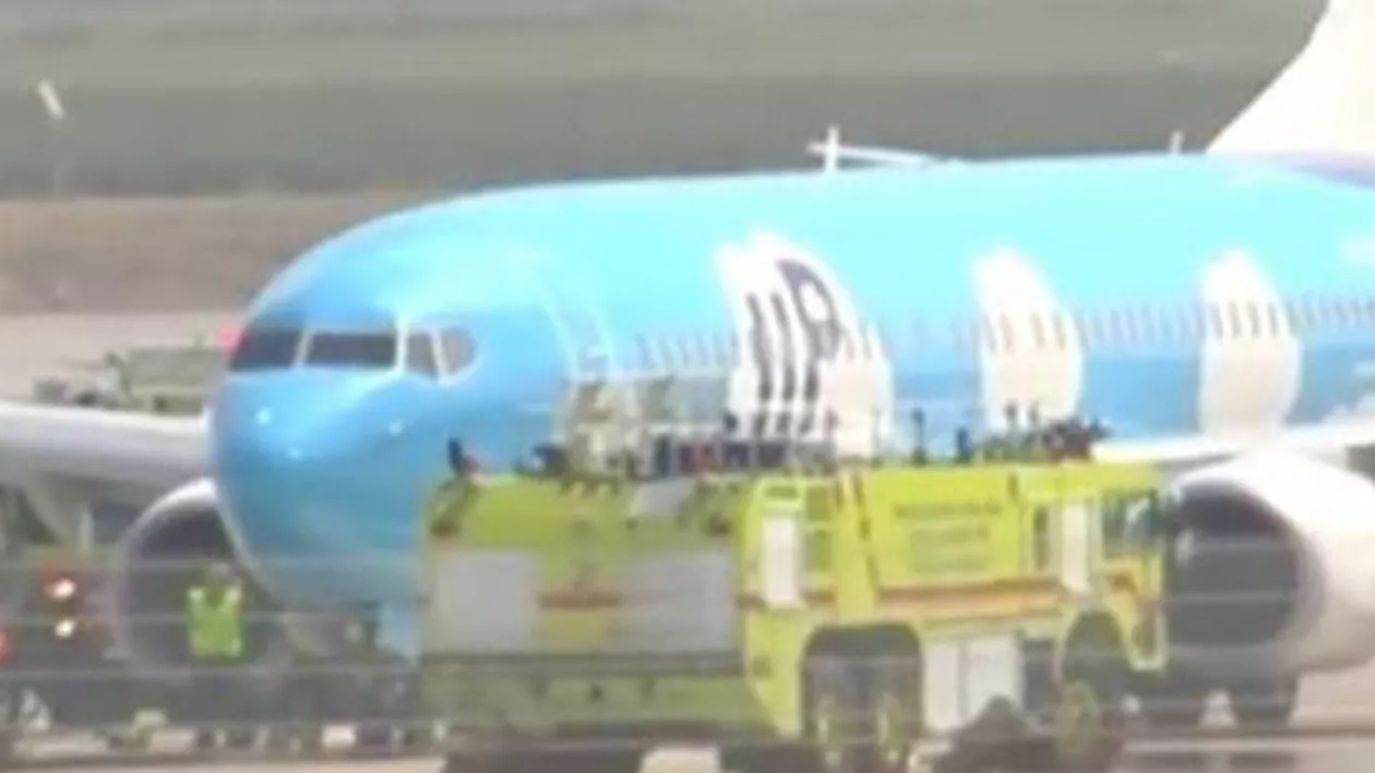 Israel: Un avion a aterizat de urgență din cauza unor probleme apărute la o roată a avionului