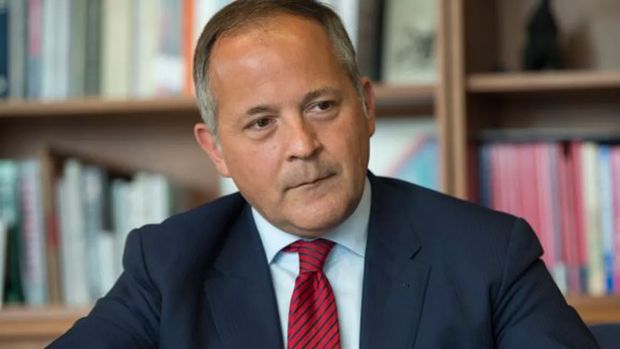 Coeure: BCE va furniza lichidități elenilor atât timp cât rămân solvabili și au suficiente garanții