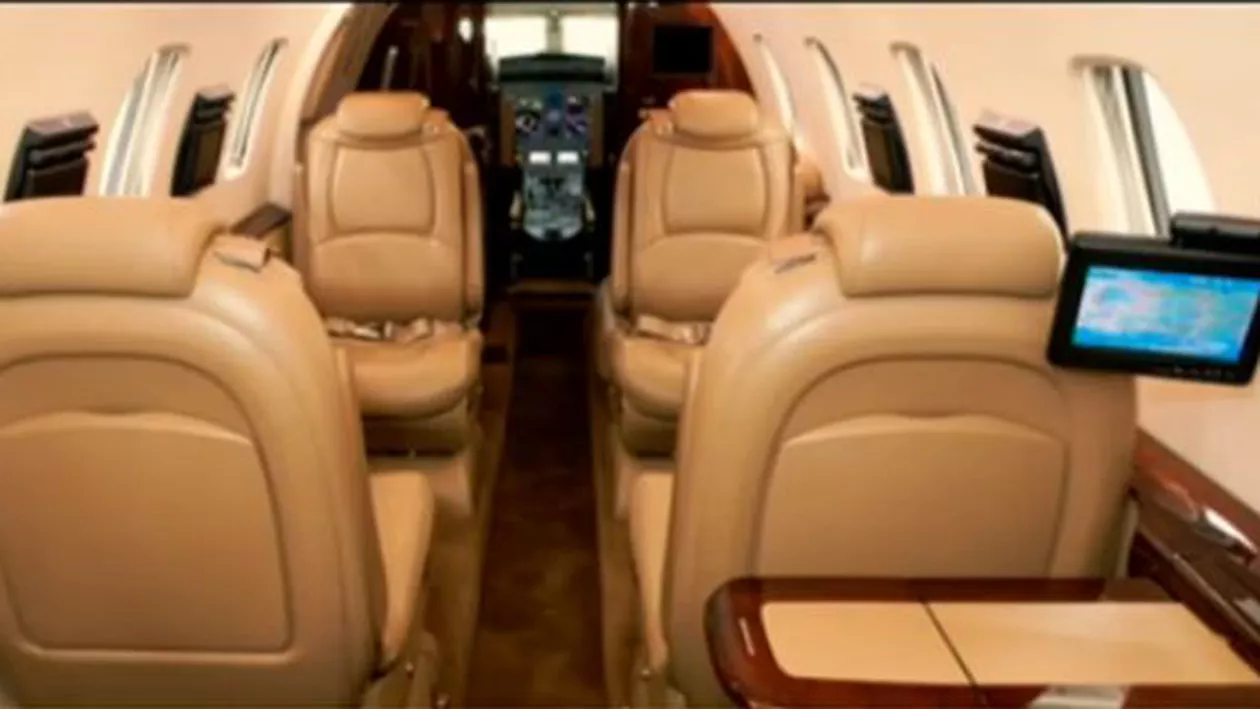 Klaus Iohannis a ales un avion de lux pentru deplasarea la Bruxelles: Condițiile din interiorul aeronavei sunt de cel mai înalt nivel