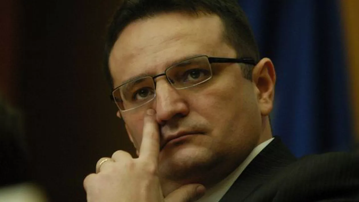 Fostul șef al SRI și-a lansat cartea, "o pledoarie pentru gândirea strategică de care e nevoie pentru a ne feri de pericolele care cu siguranță vor veni"