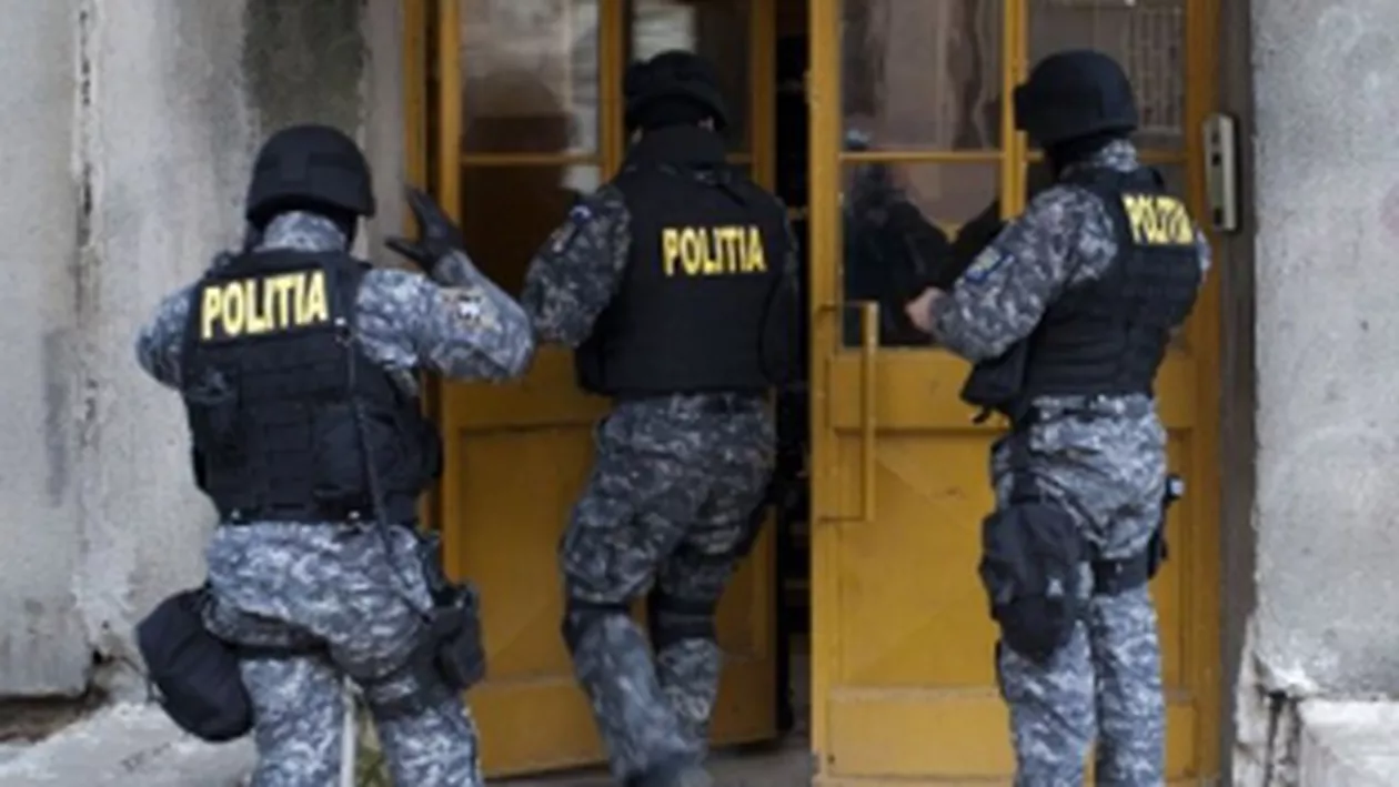 Percheziții în București și cinci județe, la o grupare care se ocupă cu fraudele informatice: Prejudiciul este estimat la peste 12 milioane de dolari