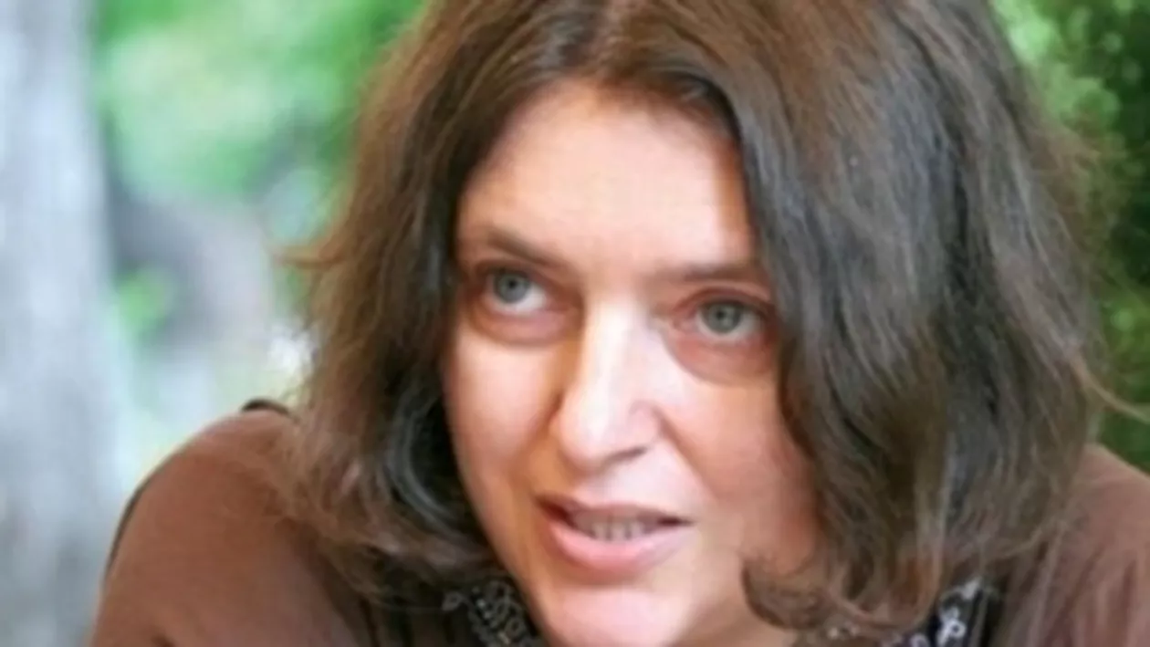 Tatiana Niculescu Bran, poem despre experiența de la Cotroceni: ”Să fi schimbat măcar perdelele palatului / m-aș fi numit, prin decret, dama cu perdele”