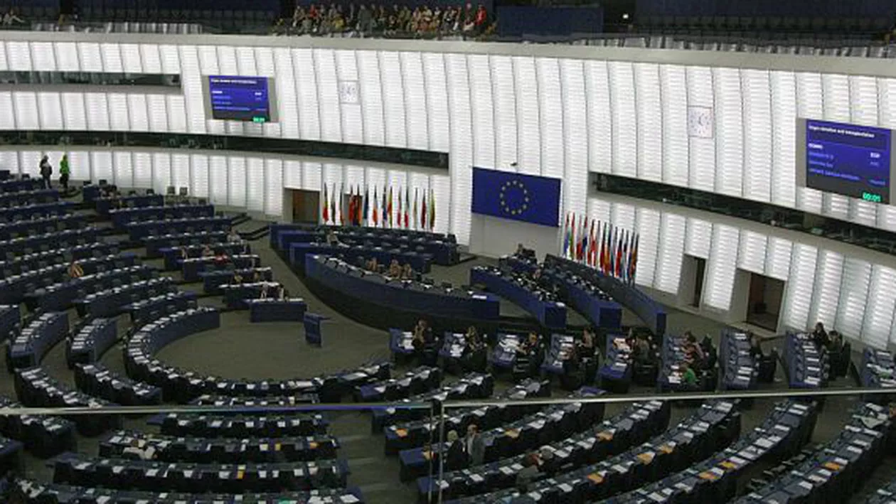 Deputații Parlamentului European cer Comisiei Europene să depună propuneri legislative privind conținutul de calorii al băuturilor alcoolice