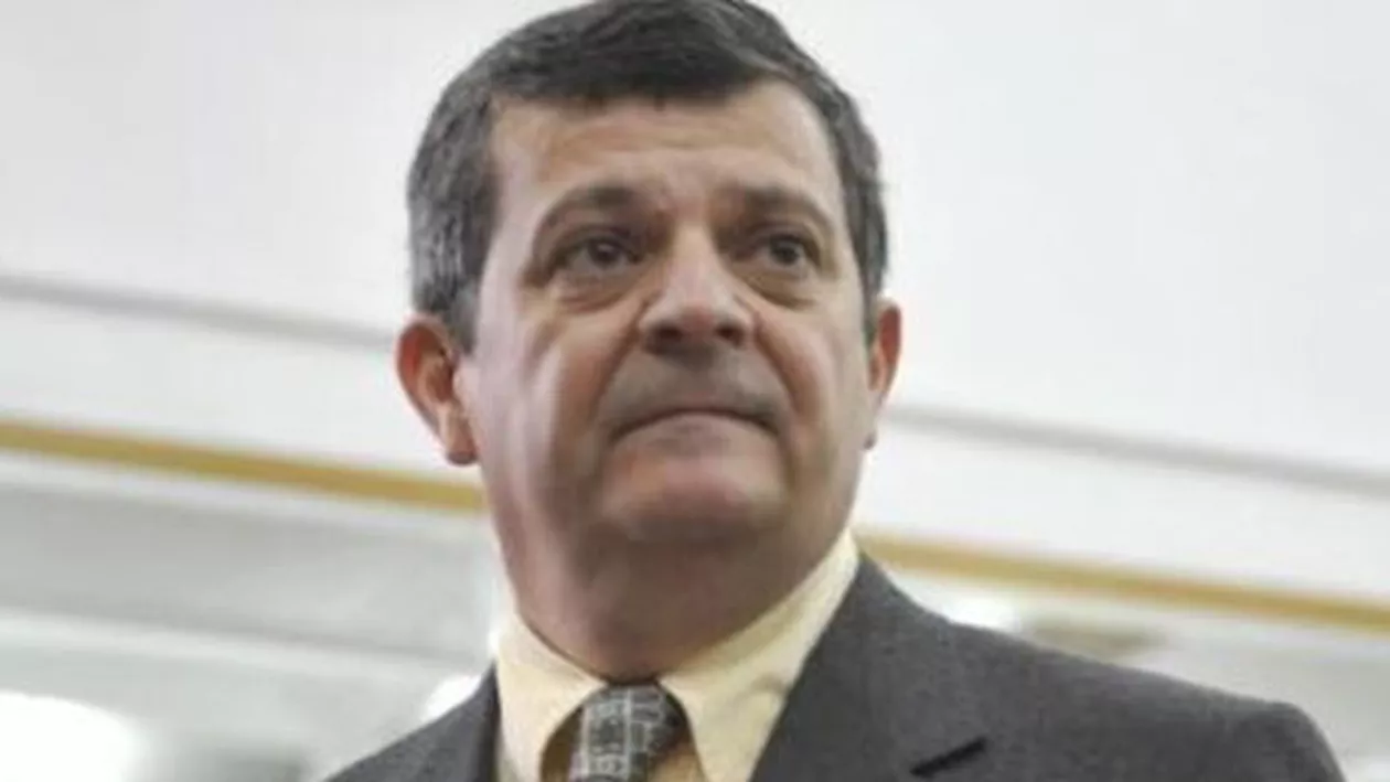 Cristian Sima: Iohannis face rotirea cadrelor în diplomația română. Dacă Mazuru nu i-a lăsat pe români să voteze la Paris, credeți că-i vă lăsa la Viena?