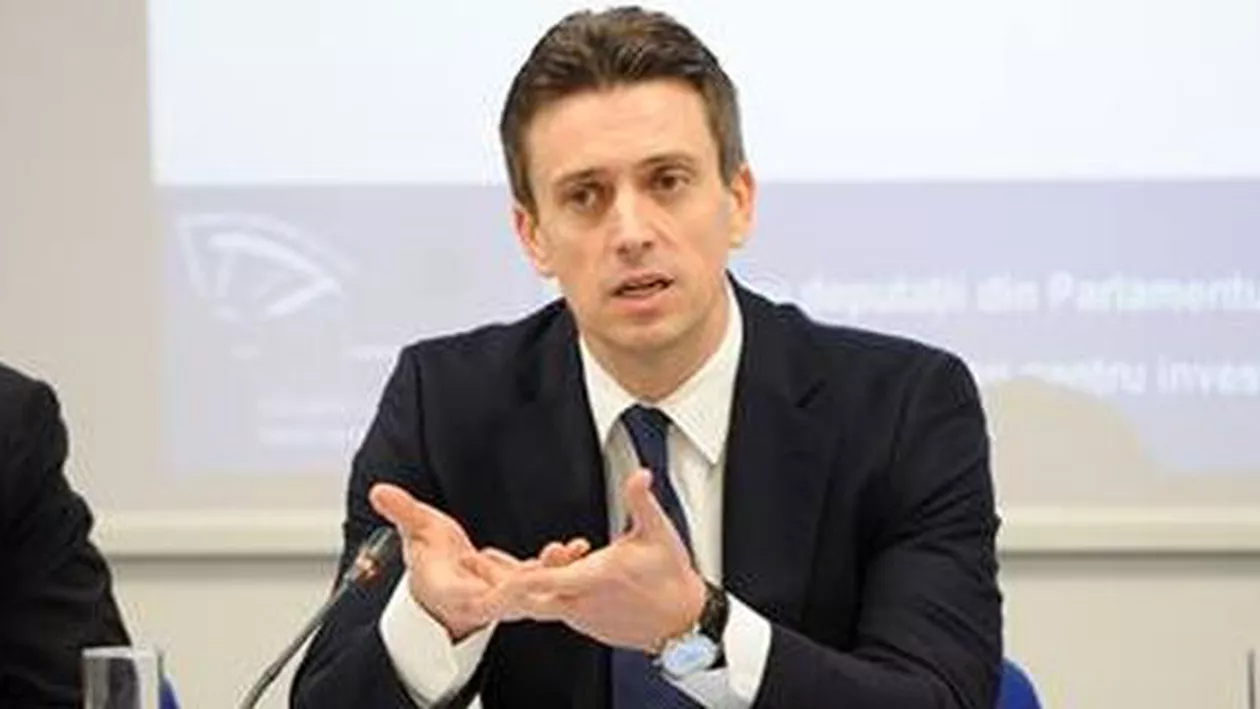 Europarlamentarul Cătălin Ivan nu a renunțat la ideea de a candida la șefia PSD și lansează un atac dur la adresa premierului: Este o nemulțumire generală în partid; Ponta e disperat