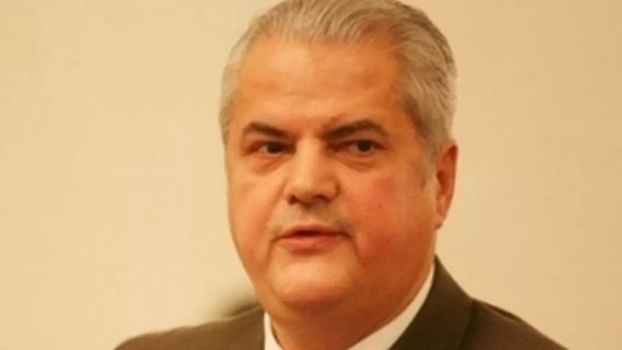 Adrian Năstase, preocupat de soarta ”scriitorilor” din pușcării, cere o mai bună reglementare a muncii intelectuale