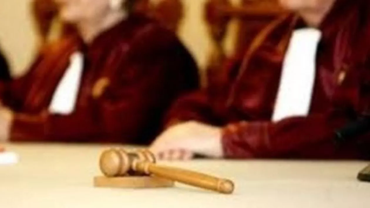 CCR a decis că articolul din Codul de procedură penală privind durata arestului la domiciliu este neconstituțional