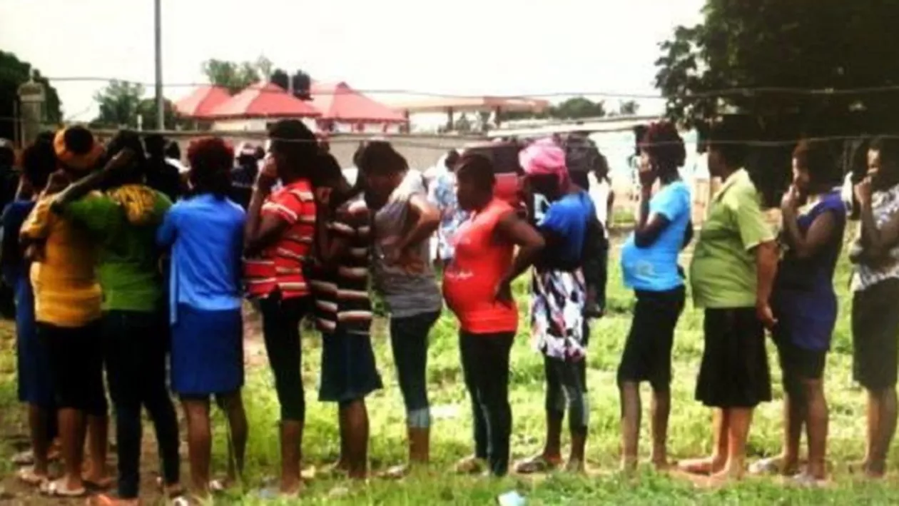 Nigeria: 214 din cele 234 de fete care au fost răpite de gruparea islamistă Boko Haram sunt însărcinate