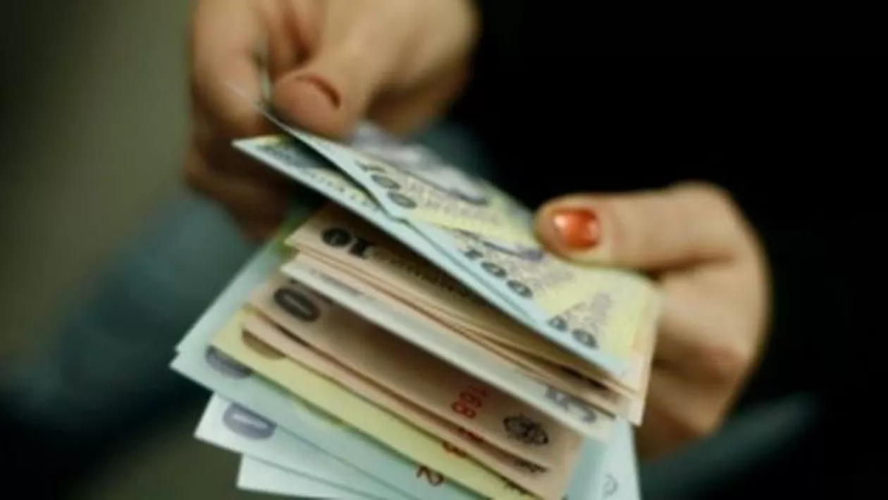 Plățile în numerar au fost plafonate. Tranzacțiile cu sume mari se vor face doar prin bancă