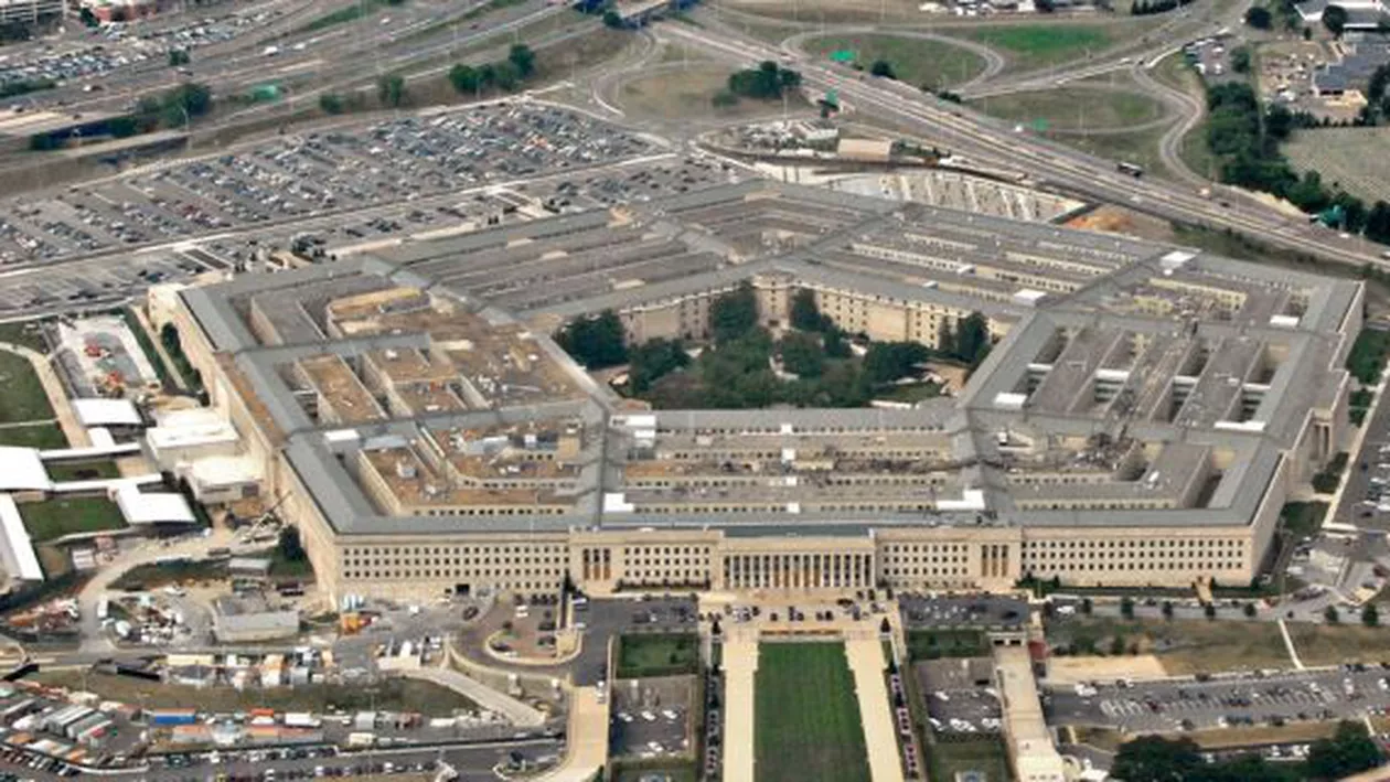 Scandal la Pentagon: Peste un milion de euro cheltuiți pe prostituate și jocuri de noroc