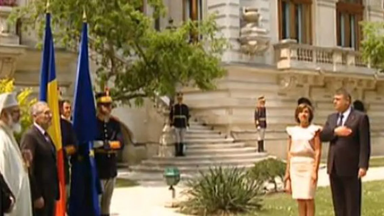 Palatul Cotroceni: Victor Ponta, Robert Cazanciuc, Ioan Rus, Emil Constantinescu, Eugen Teodorovici și Nicolae Bănicioiu, la recepția oferită cu ocazia Zilei Europei