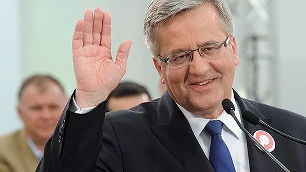 Polonia: Președintele în exercițiu, Bronislaw Komorowski, învins în primul tur de scrutin al prezidențialelor de conservatorul Andrzej Duda