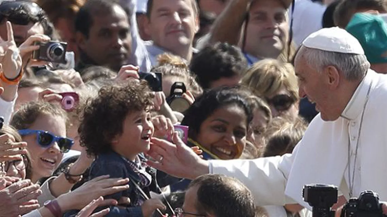 Papa Francisc, în fața a circa 7.000 de copii: Pacea trebuie construită în fiecare zi. Războiul este o industrie a morții (VIDEO)