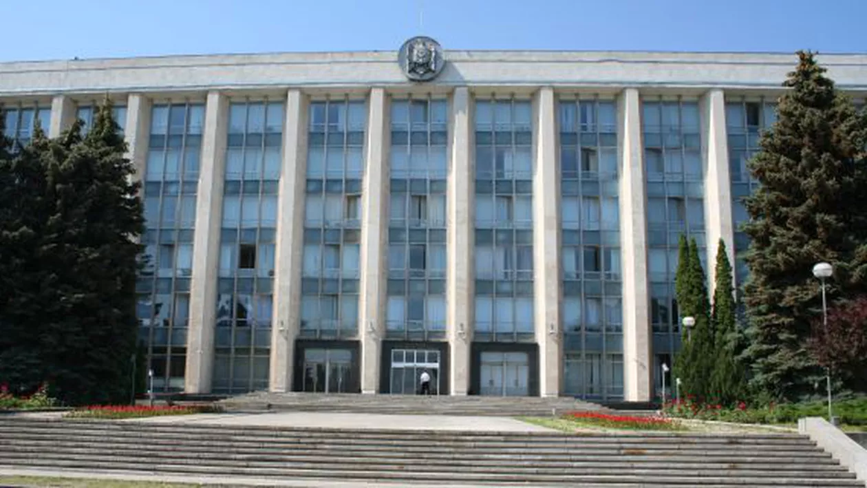 Stratfor: Protestele amenință Guvernul fragil de la Chișinău