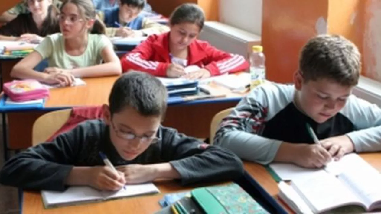 Evaluările de la finalul claselor a II-a, a IV-a şi a VI-a încep săptămâna viitoare