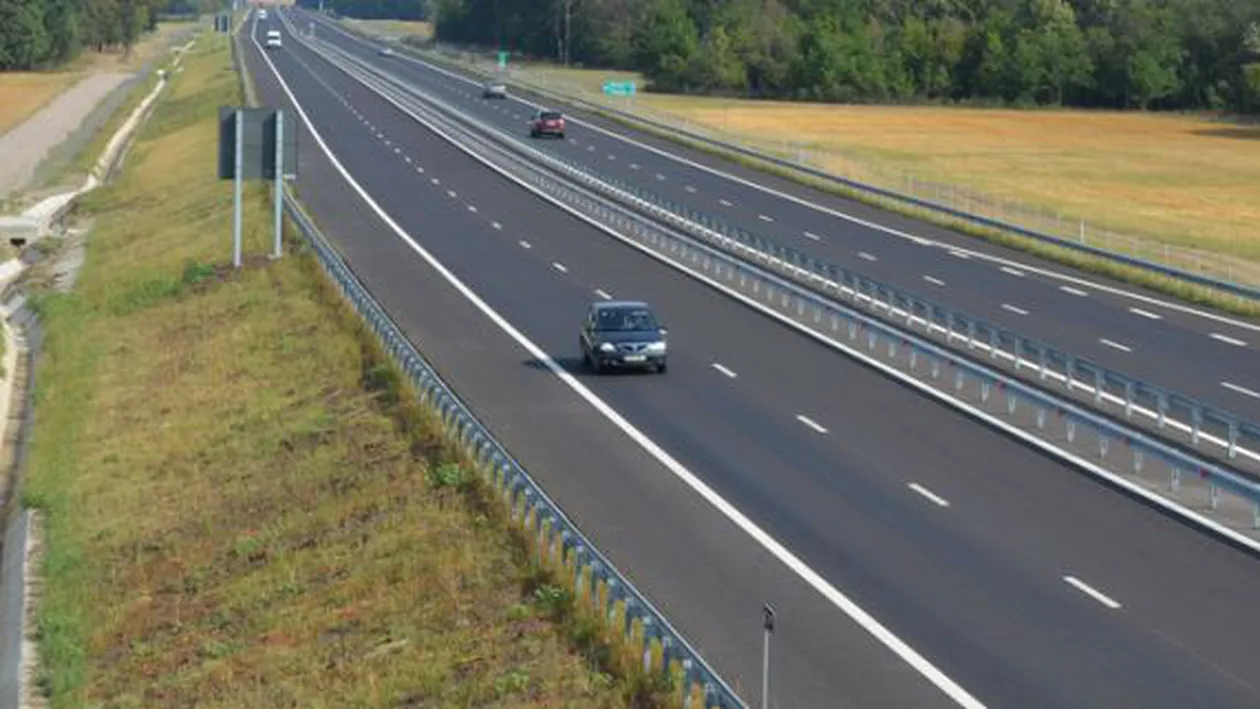 CNADNR alocă aproape 22 milioane de lei pentru întreținerea curentă pe timp de vară a autostrăzii A2