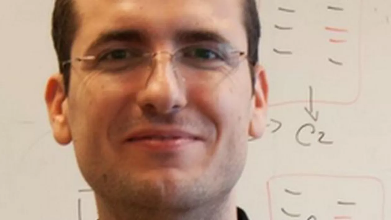 Un inginer român a creat un program care citește discuțiile de pe Internet